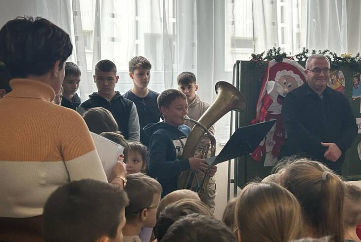 Iskolai adventi gyertyagyjtson szerepeltnk