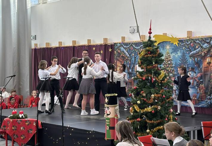 Kar�csonyi hangol�d�s Borsf�n